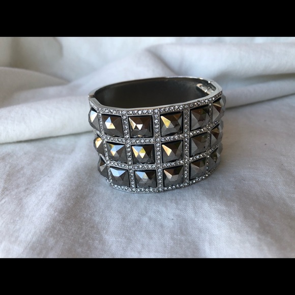 Bracelet cuff - Picture 1 of 4